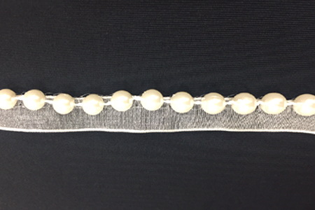 Gyöngyös paszpol szalag 6mm-es gyöngyökkel organza szalagon - IVORY (Elefántcsontszínű)